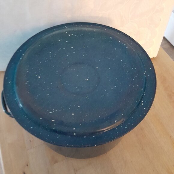 Blue Speckled Enamel Stock Pot with Lid - Picture 4 of 6